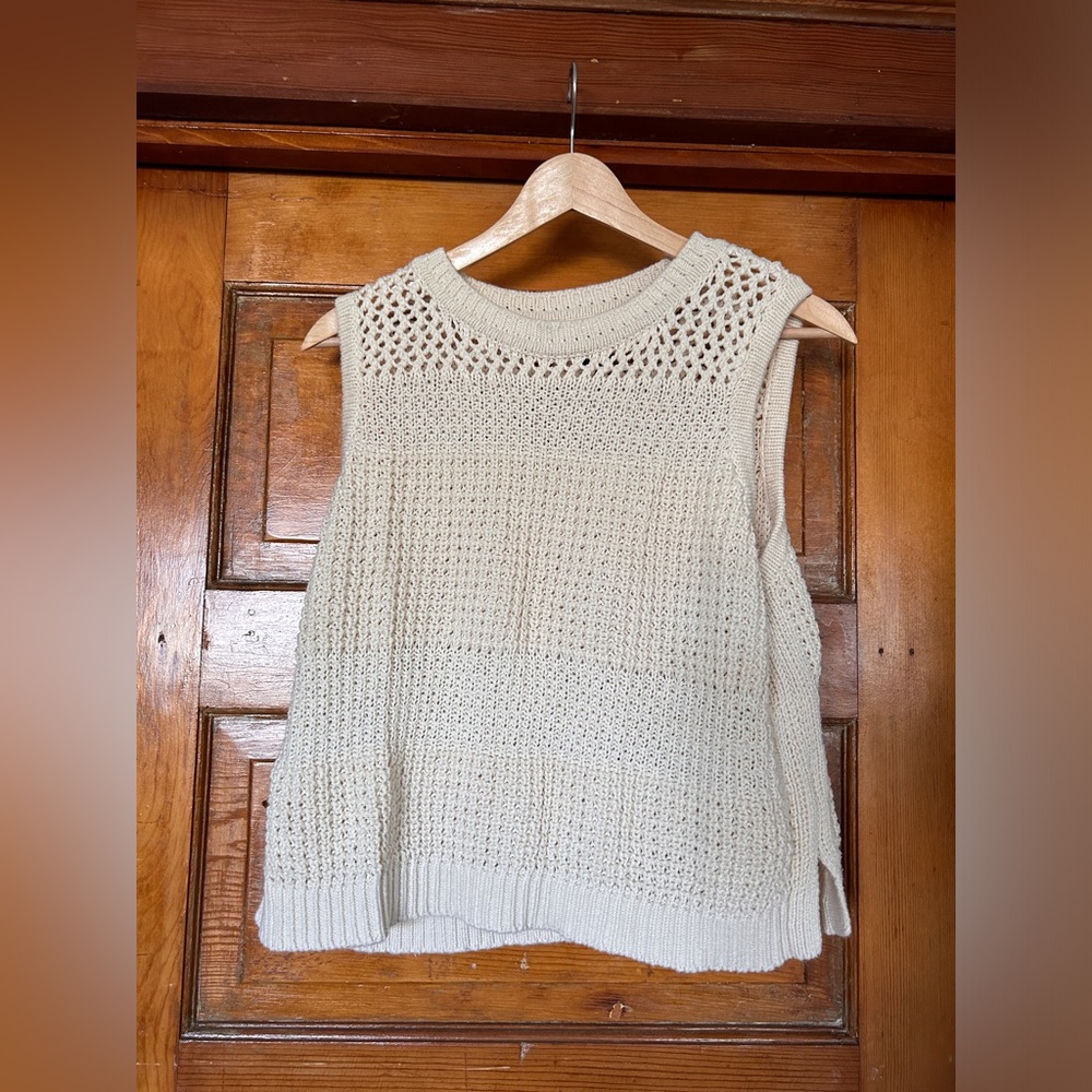 Universal Thread Women’s sweater tank